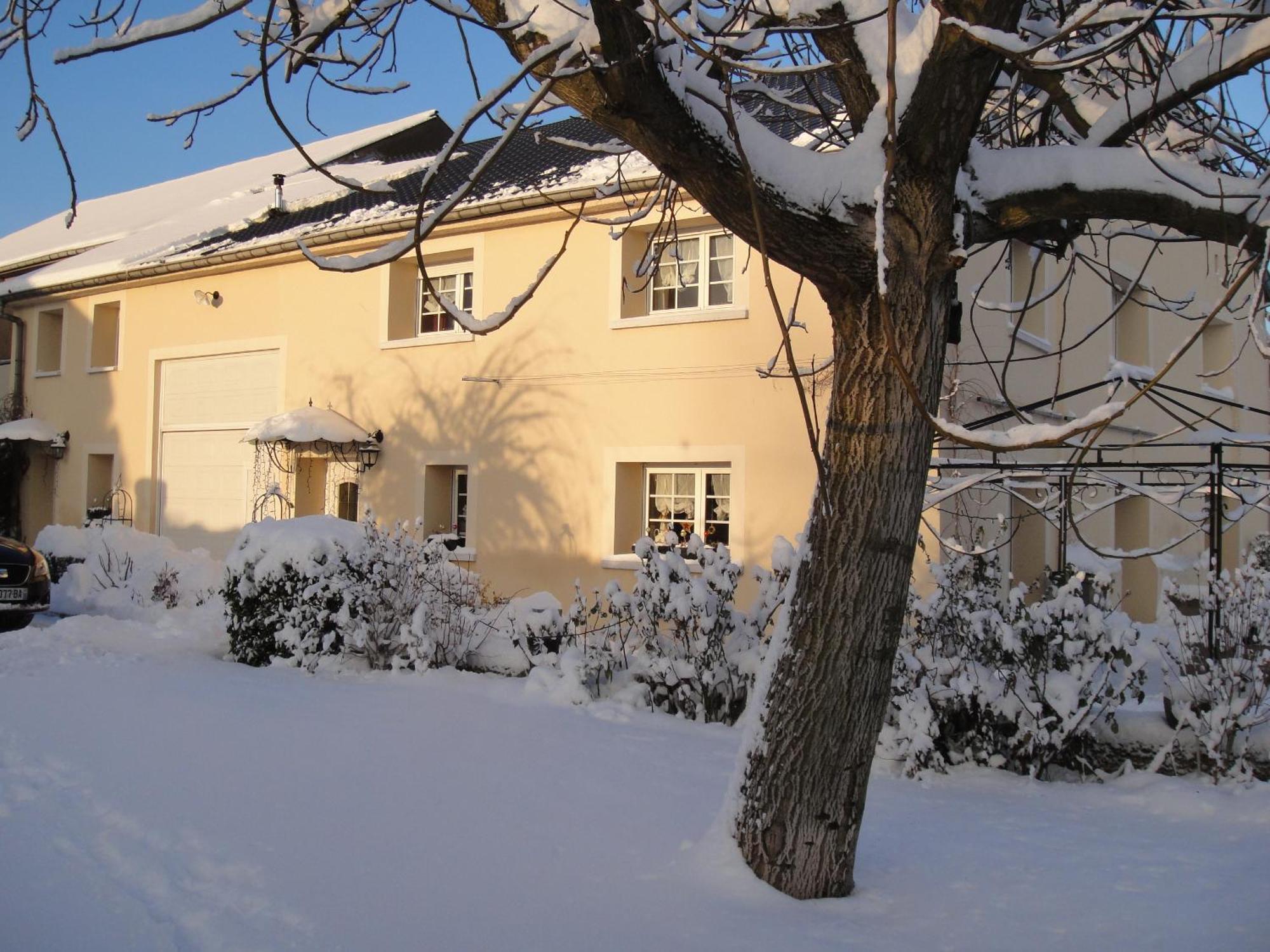 Chambres D'Hotes Le Clos Du Verger Cattenom Exteriör bild